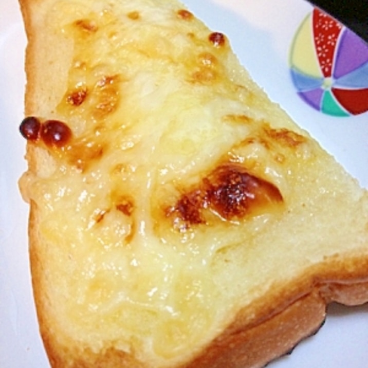 ハニー＆チーズのトースト
